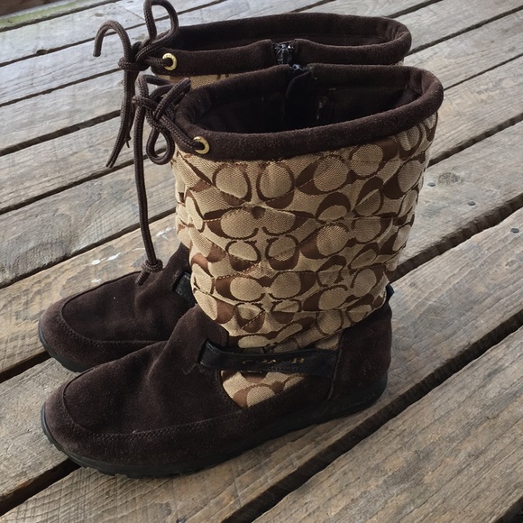 Coach Shoes - Coach Juniper Quilted Winter Boots, Size 8B